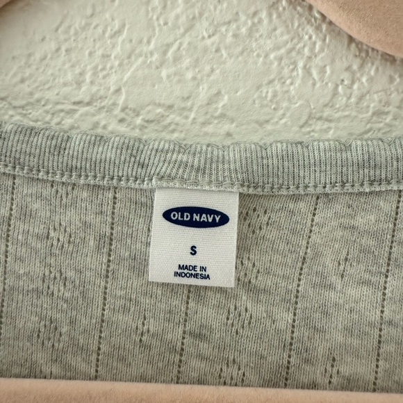 Old Navy Cozy Pointelle-Knit Romper Light Grey  V-neck Snap Buttons Size Small - Picture 8 of 11